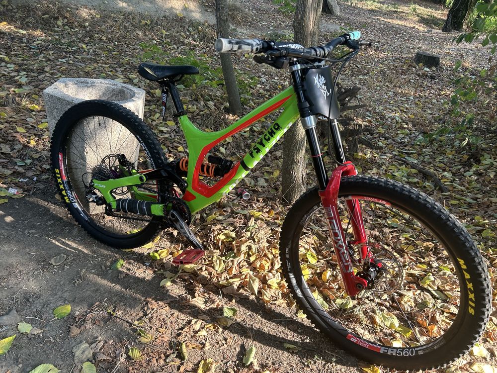 Specialized demo 8 ne yt, trek, canyon, santa cruz, commencal, giant