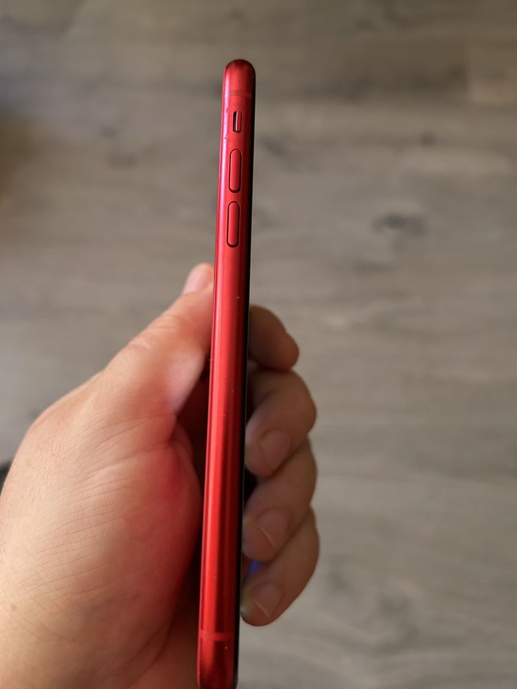 Айфон 11 red edition