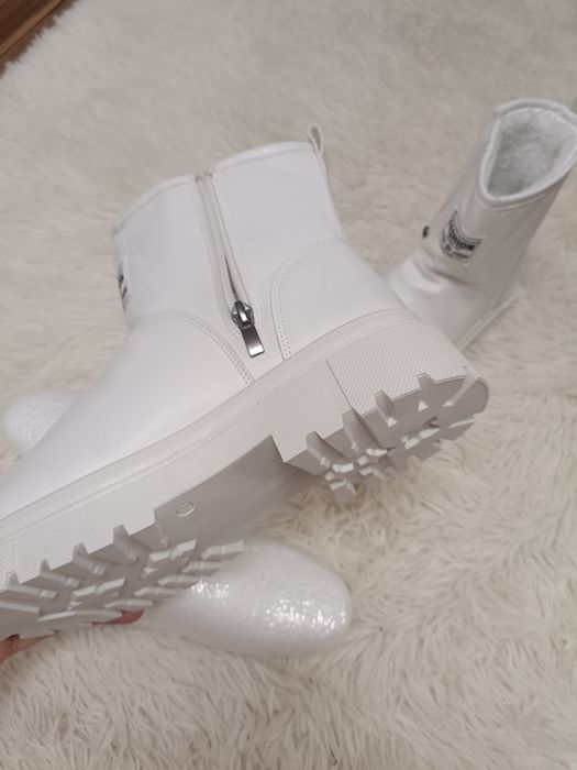 Зимние сапоги рр 39 новые, ботинки