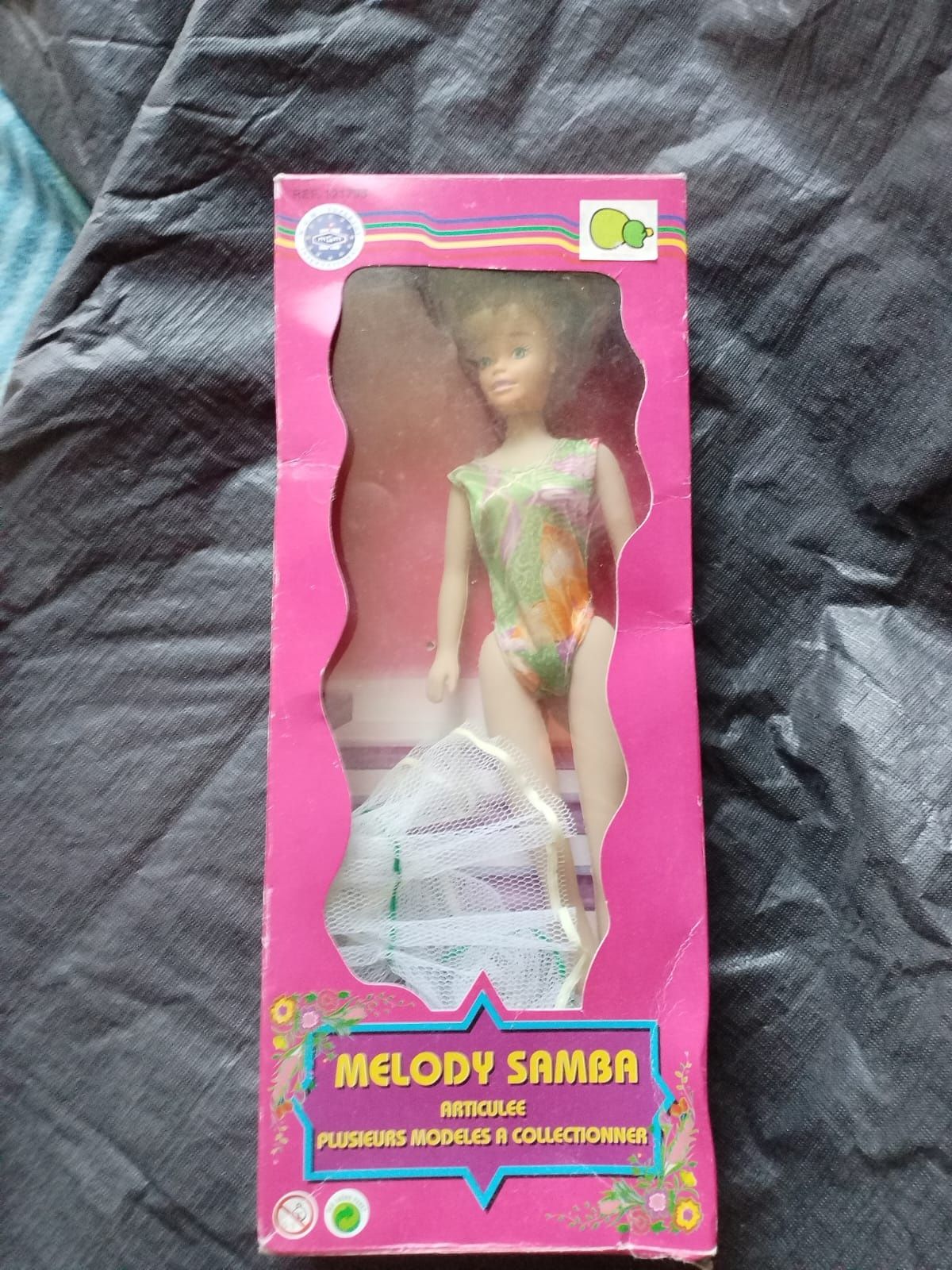 Păpuși Barbie noi