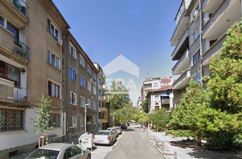 Продава се Четиристаен апартамент в София, Център - 100 кв.м за 3250 €/кв.м - Снимка #3