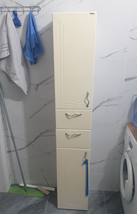 Пенал в ванную комнату.