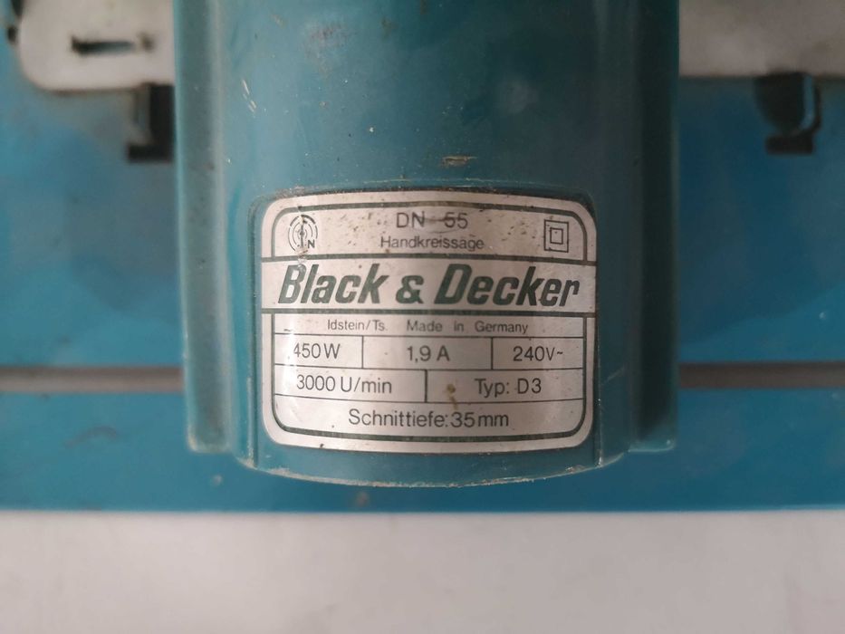 Циркуляр за дърво - Black & Decker 450W
