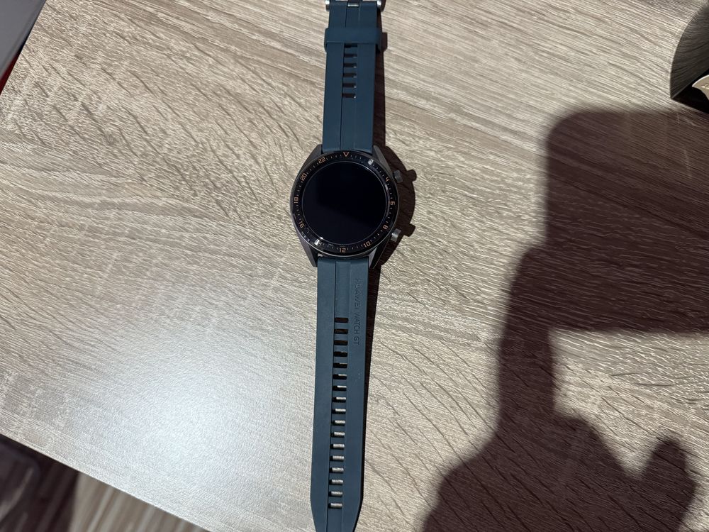 Продавам Huawei watch gt-1