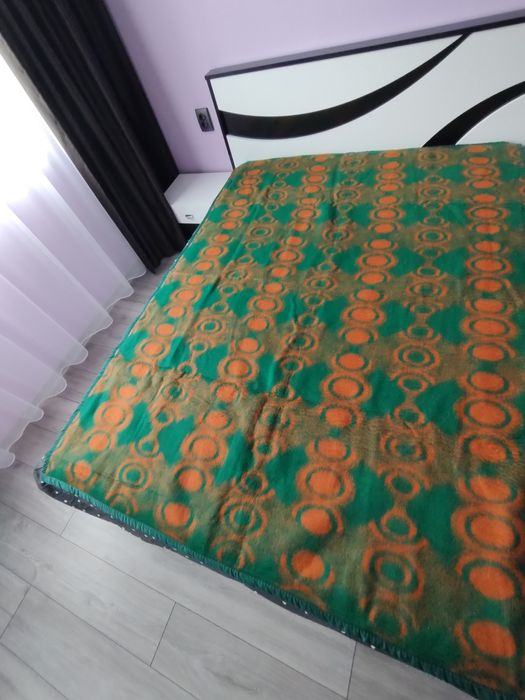 Одеала чисто нови