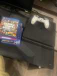 PlayStation 4 Slim с бял  контролер + 5  игри, включително  GTA 5