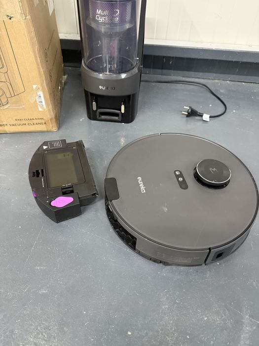 Aspirator robot Eureka NER E10S