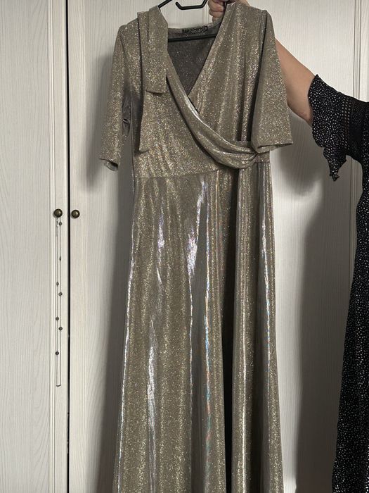 Золотистое платье на новый гол