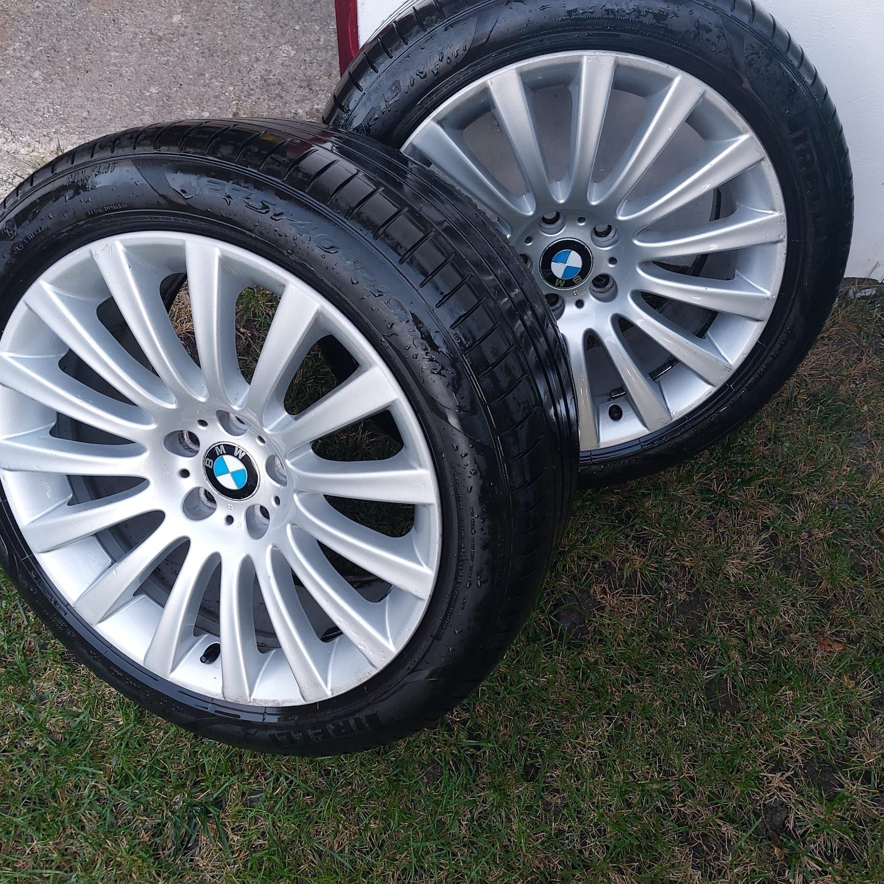 Vand jante R19 si cauciucuri PIRELLI P ZERO pe 2 lățimi