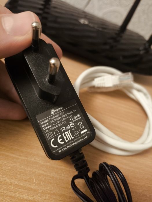 Продам WiFi роутер TP-Link Archer C6