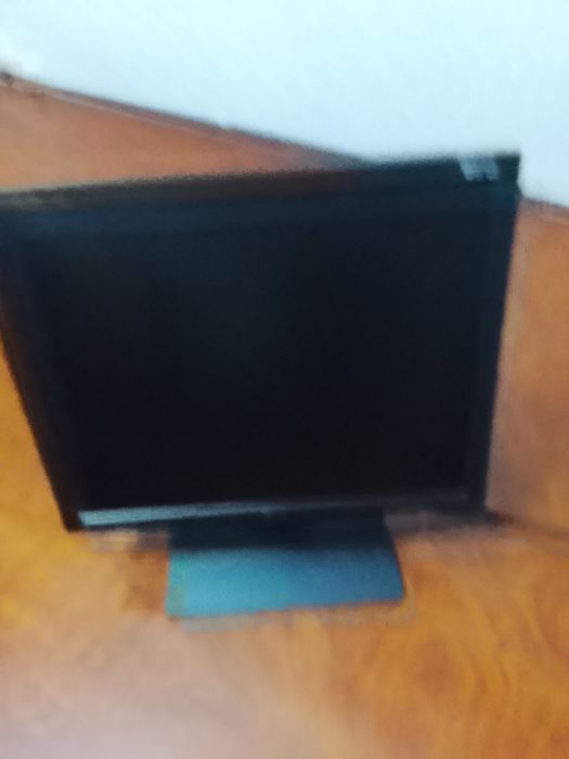 LG17 monitor sotiladi