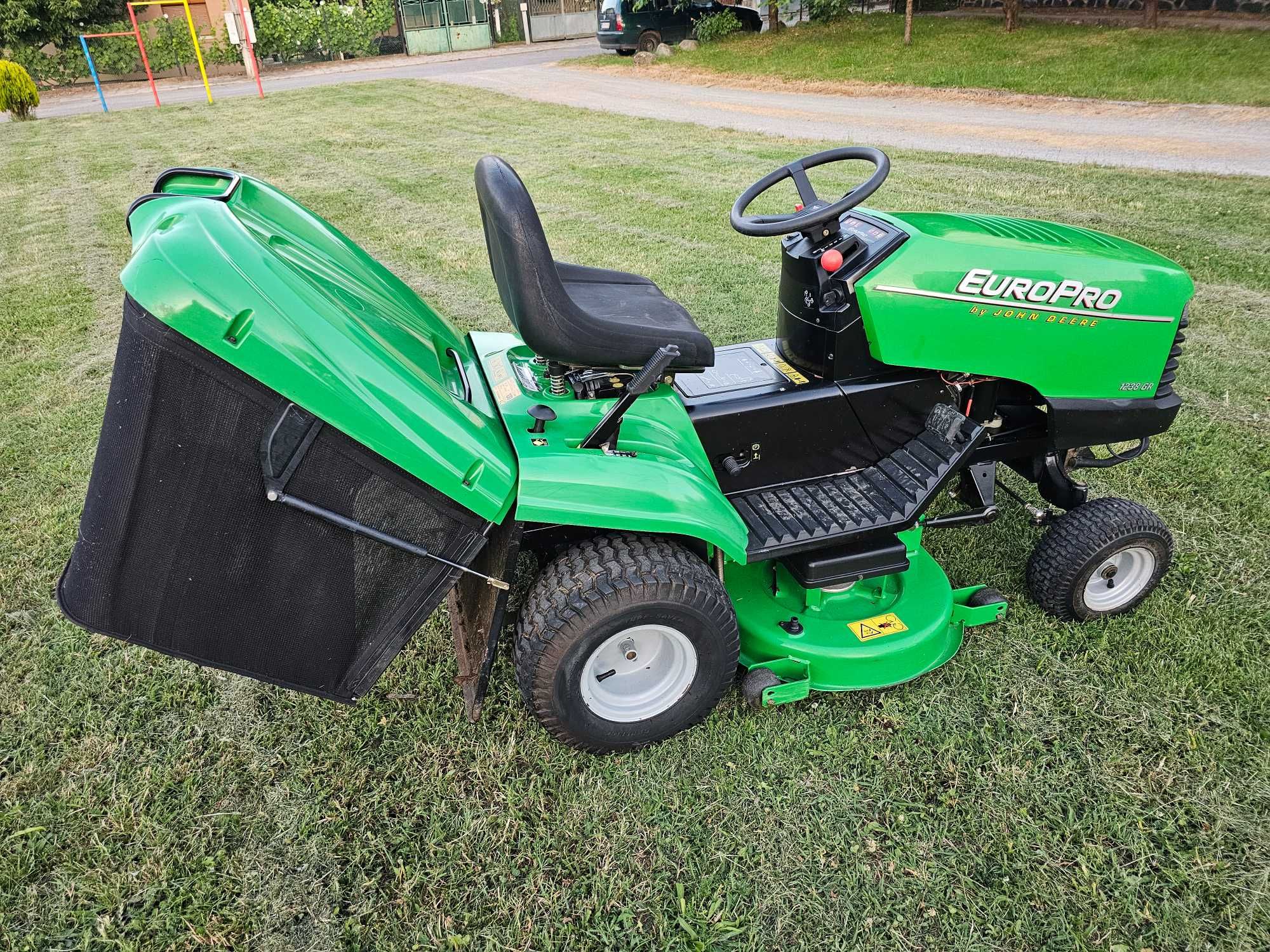 Тракторна Косачка JOHN DEERE/ EuroPro. Като НОВА.