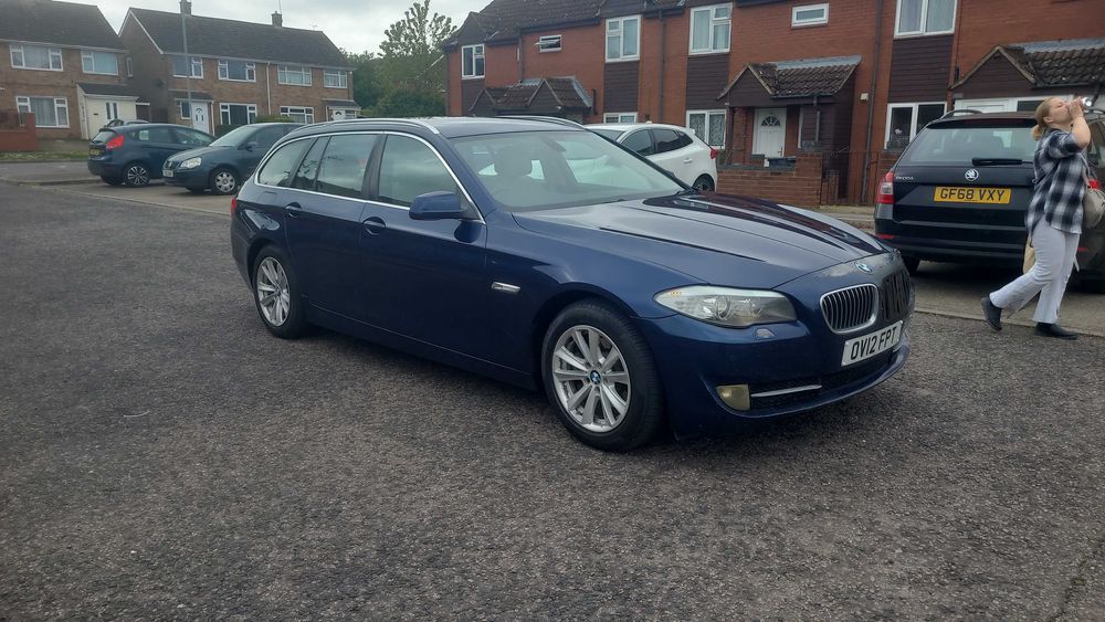 bmw 520 volan dreapta.