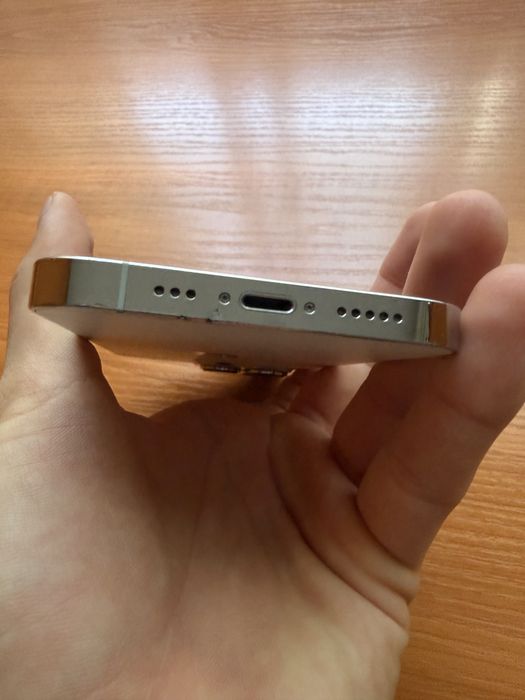 Iphone 13 Pro 128 GB с минимални забележки