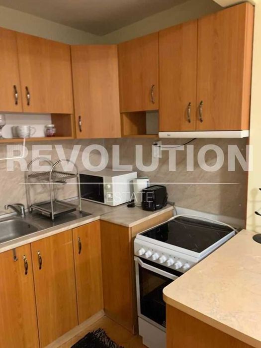 Двустаен апартамент до Катедралата