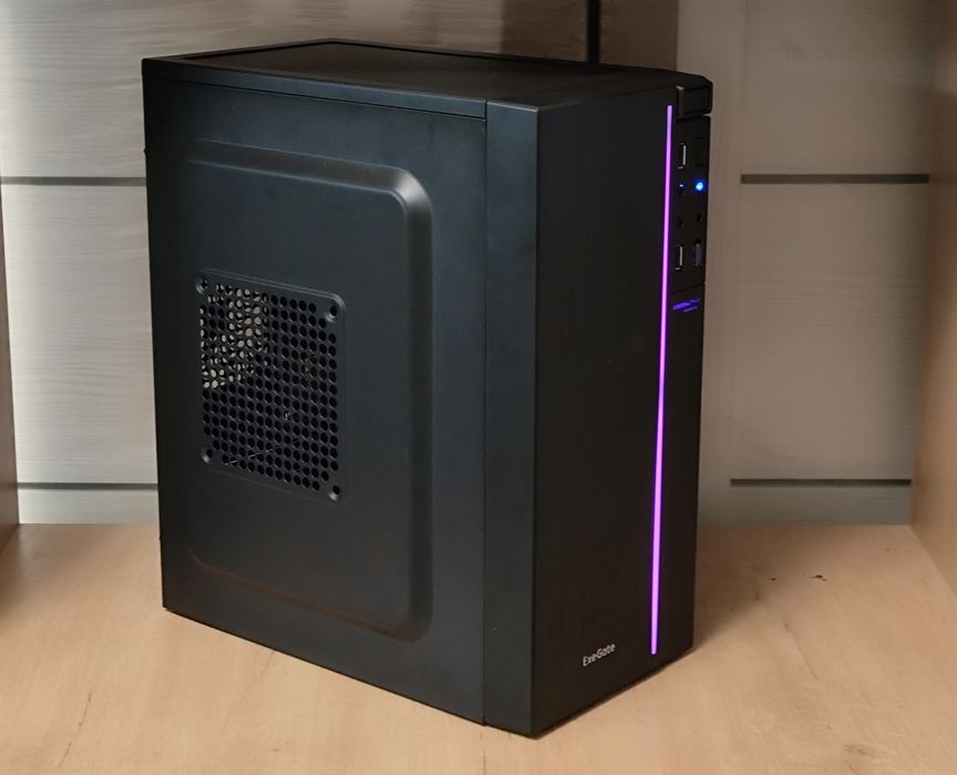 Компьютер с подсветкой работает отлично