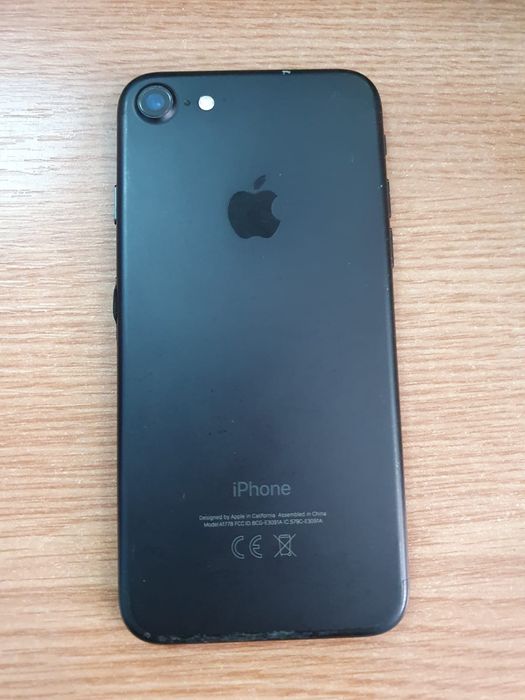 Iphone 7 model A1778 pentru piese dispaly touch cu probleme