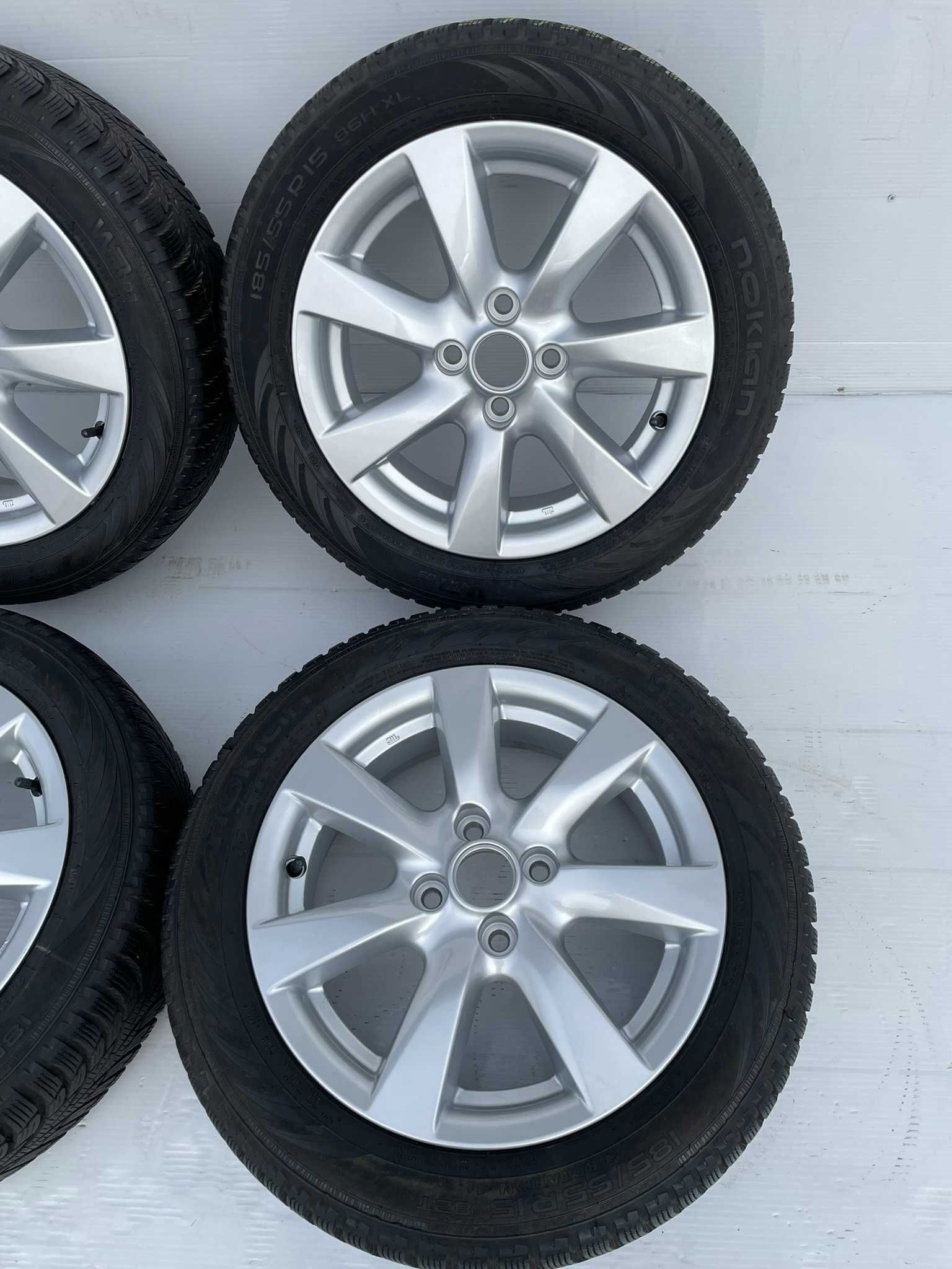 Jante noi cu anvelope iarna Nokian 185 55 R15 Clio 4 Logan Sandero