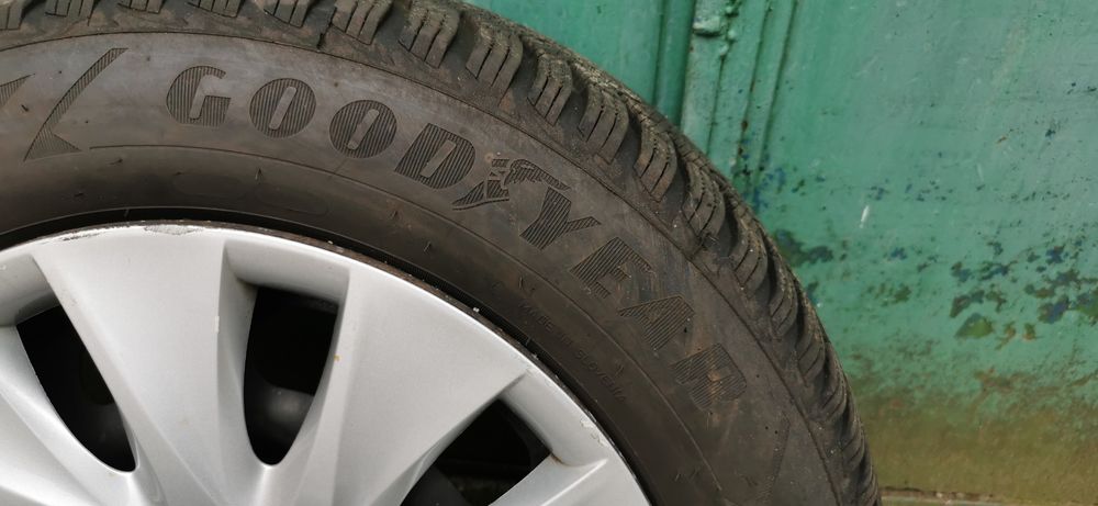 Jante cu cauciucuri iarnă - BMW Seria 1 si Seria 3--205/60/16