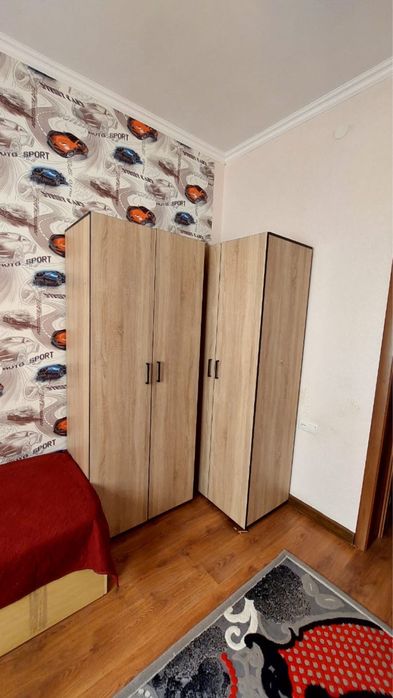 Шкаф 2штук с полками