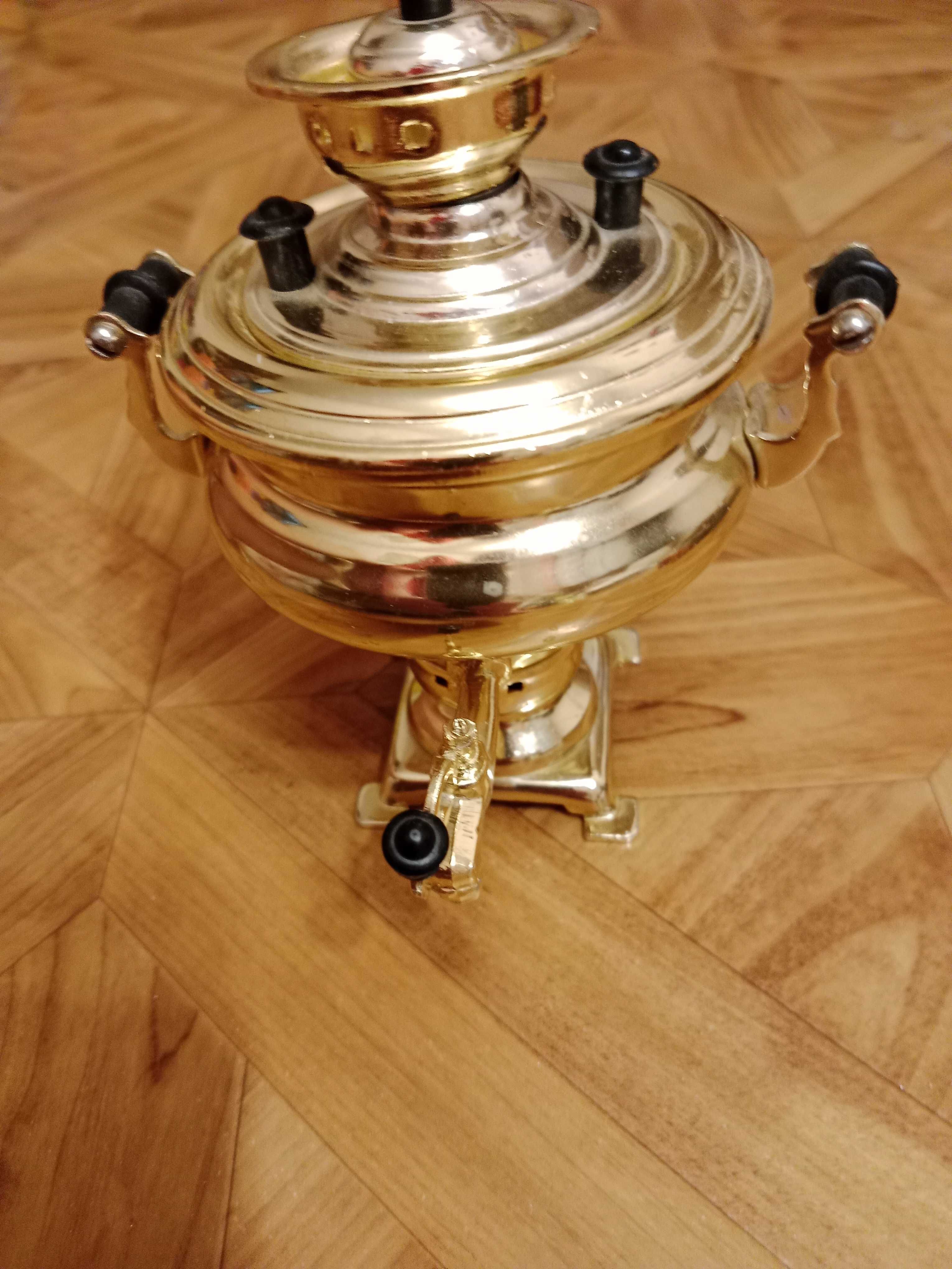 Детский игрушечный чайный керамический сервиз.