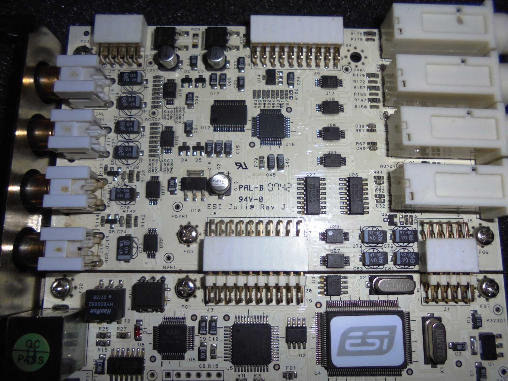 Vand o placa de sunet ESI Juli - interfata PCI