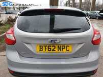 Hayon Haion Portbagaj Dezechipat cu Luneta Geam Sticla Ford Focus 3 Hatchback 2010 - 2014 Culoare LB