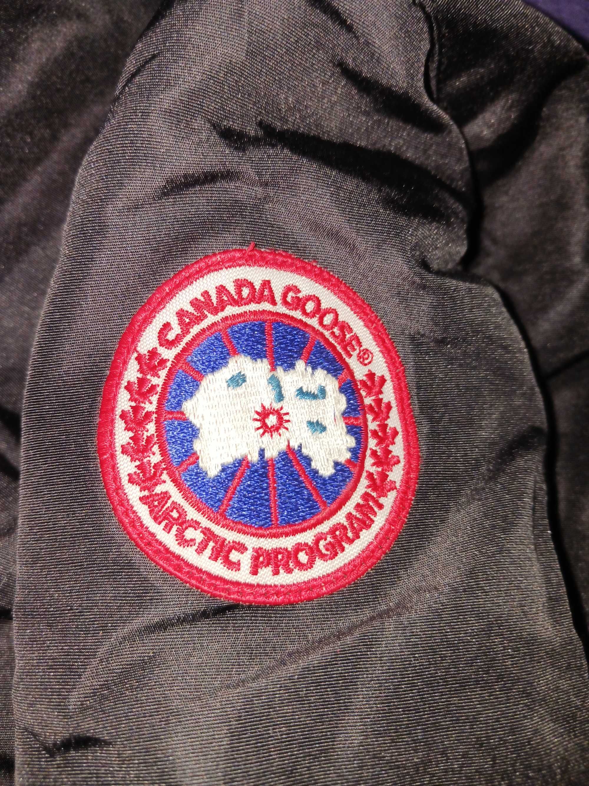 Детска зимна парка CANADA GOOSE