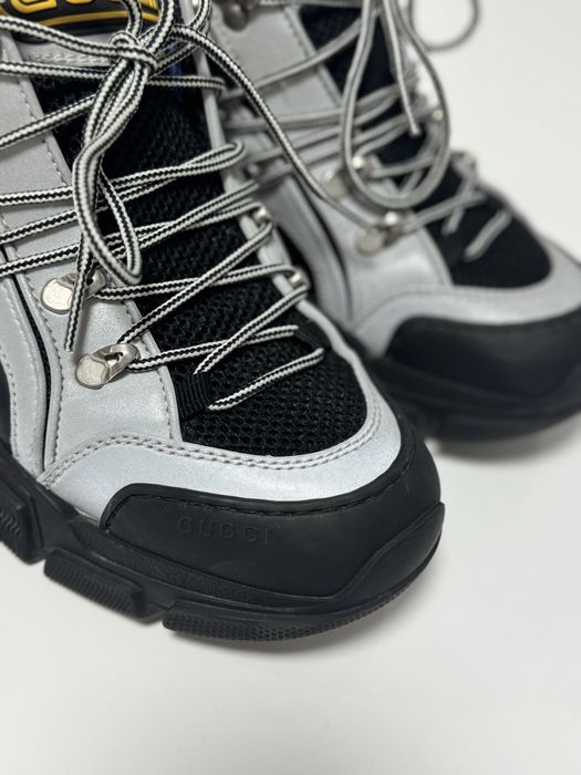 Snackers Gucci Flashtrak