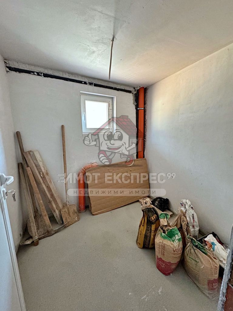 Продава се Тристаен апартамент в Асеновград - 90 кв.м за 945 €/кв.м - Снимка #17