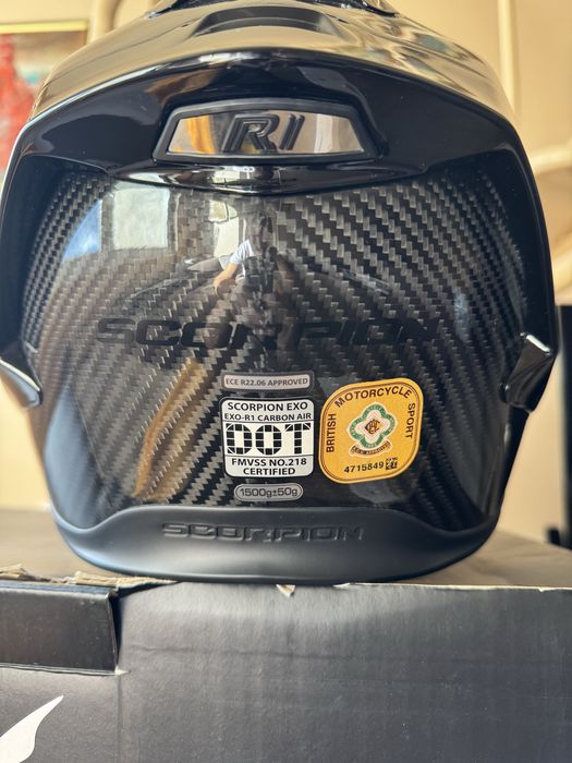 Каска Scorpion exo R1 evo carbon нова, размер M