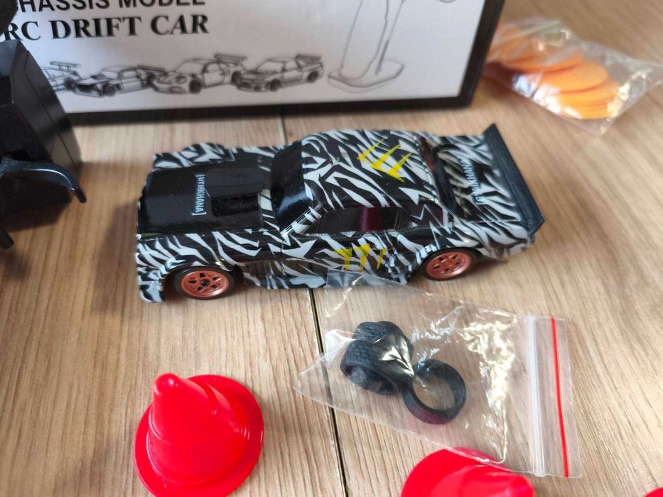 Дрифт радиоуправляема кола RC Drift 1:42 количка hoonigan ken block