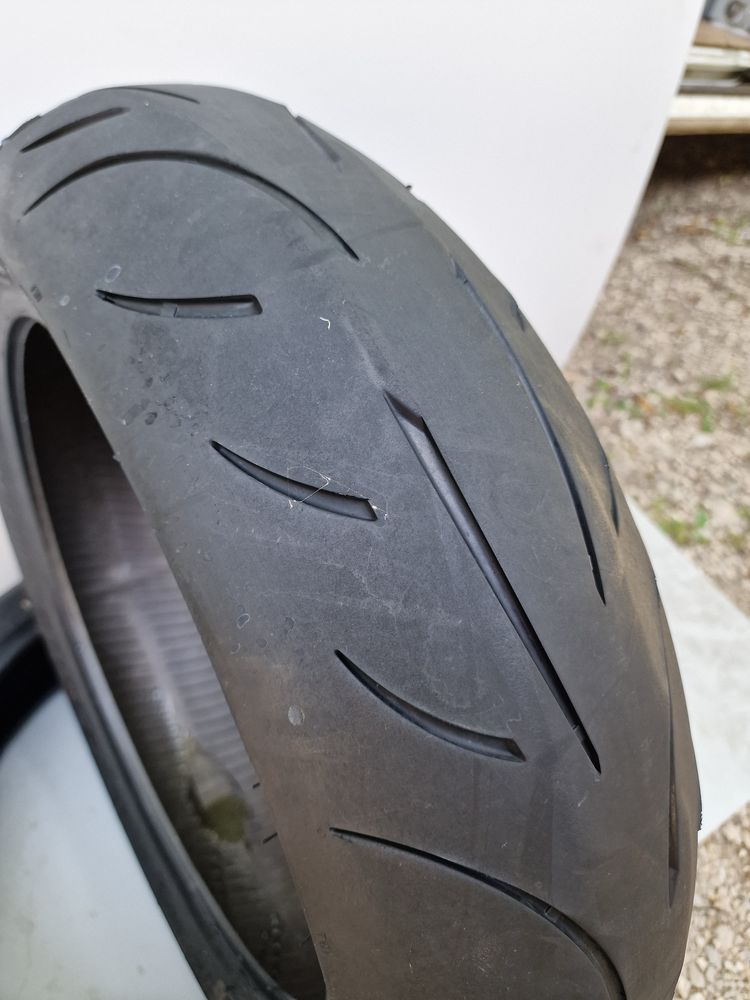 180/55/17 Metzeler m9rr dot 2021