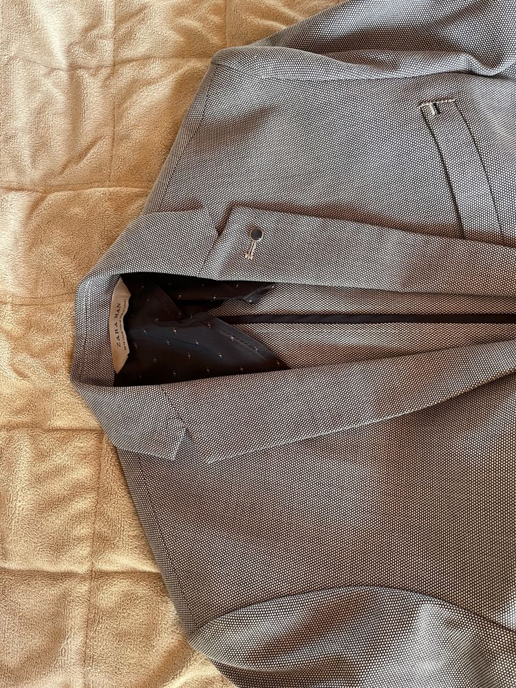 Costum Zara Nou- culoare gri!