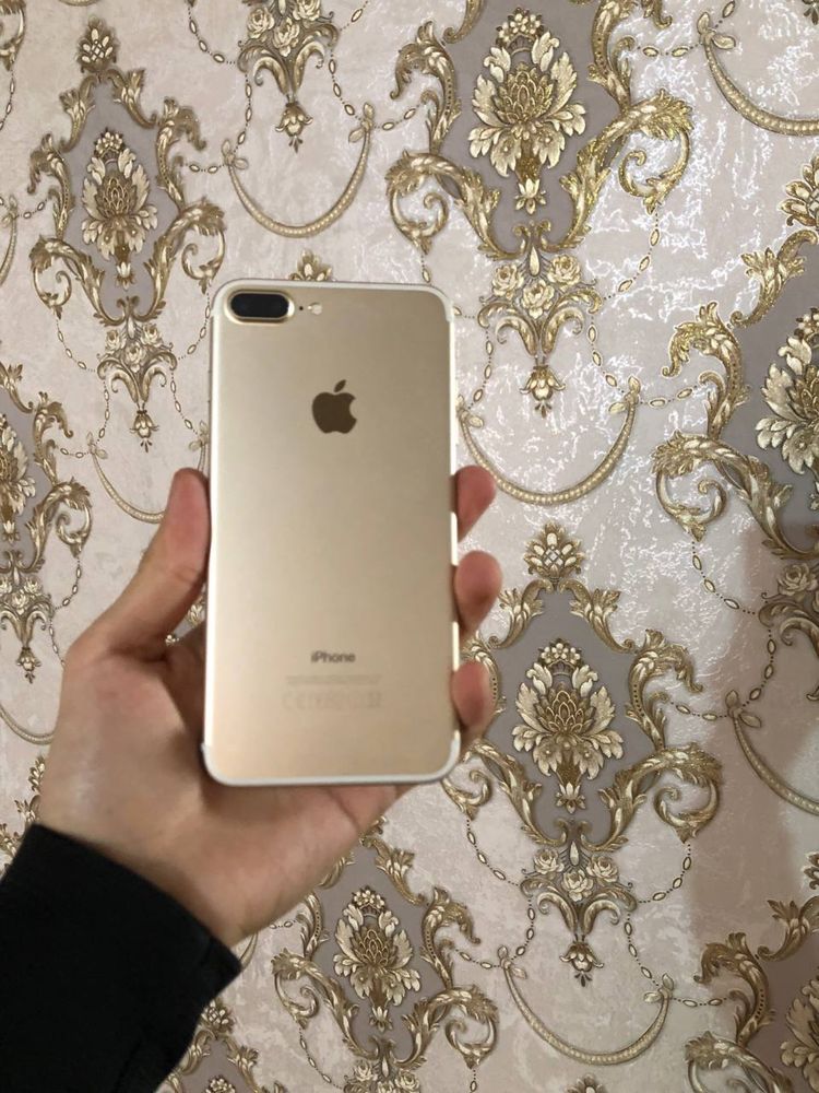 IPhone 7plus 32gb gold