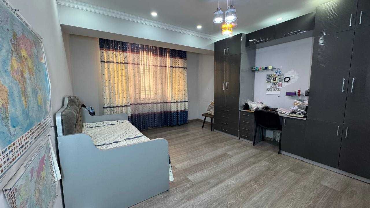 Шахар маркази  Жонс ўқув маркази. 2+2-mansardali Yevro remont ID: 1258
