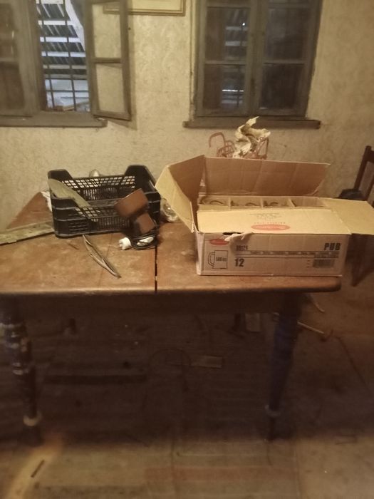 Se vinde lucruri vechi