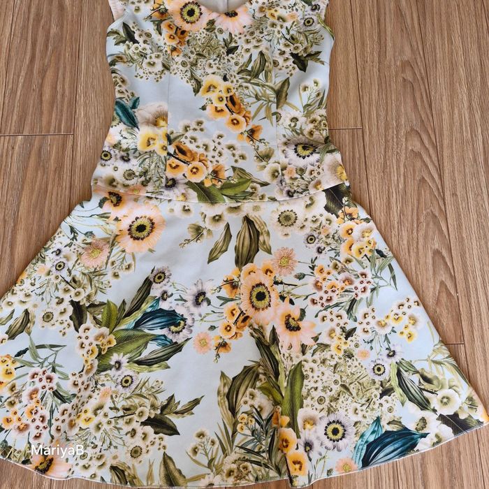 Рокля на цветя ELIZABETH