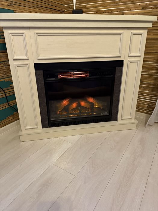 Vând șemineu electic