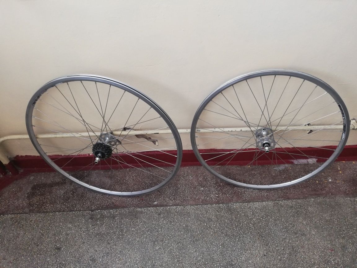 Vând jenti bicicleta