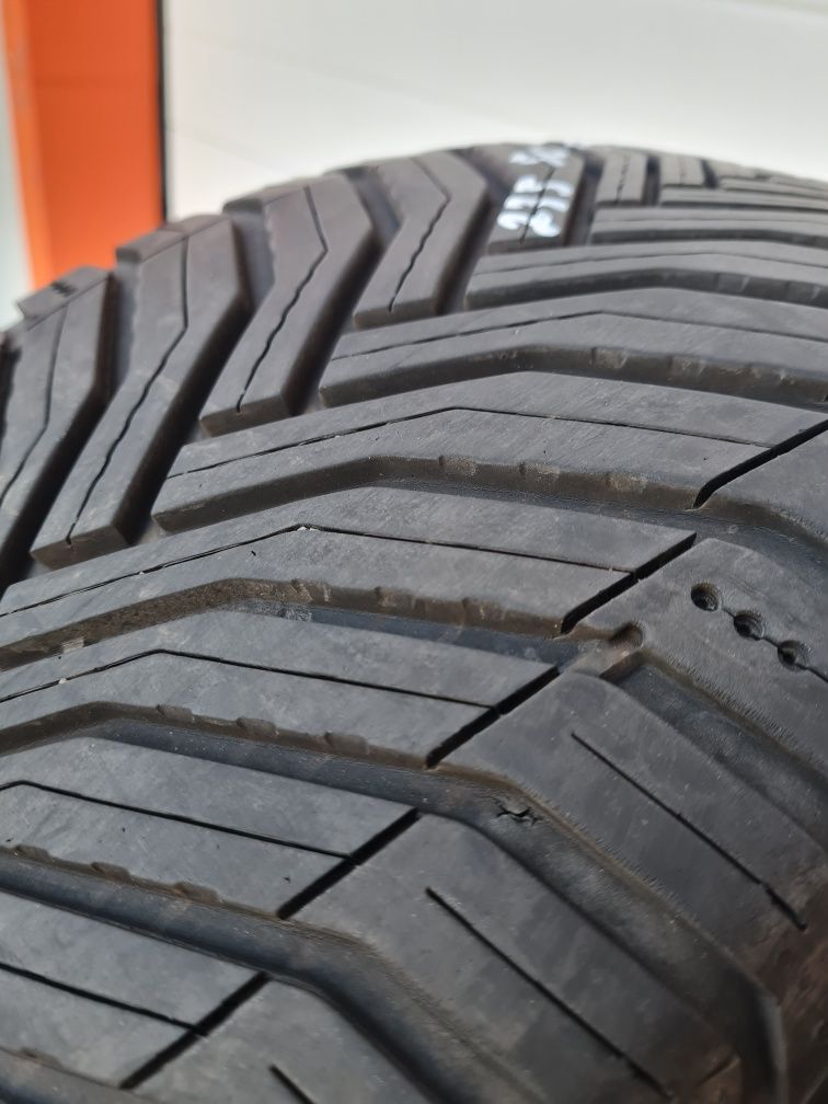 Всесезонни гуми 2 броя MICHELIN CrossClimate2 235 50 R19 дот 1222