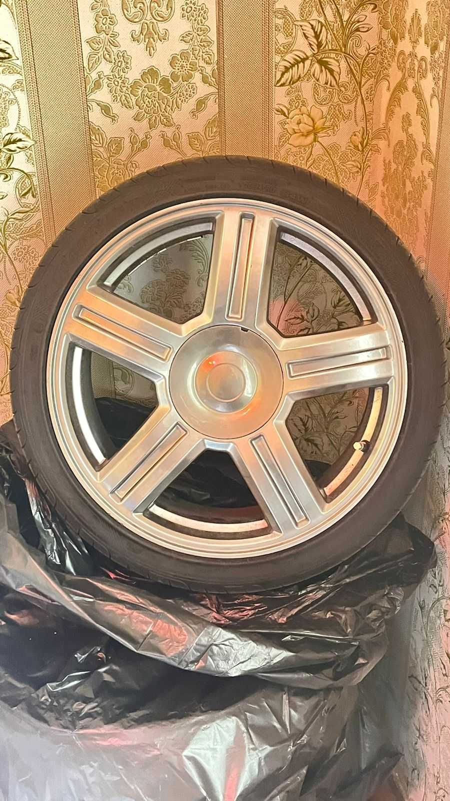 4 диска Torus с шинами GoodYear R17 205х40