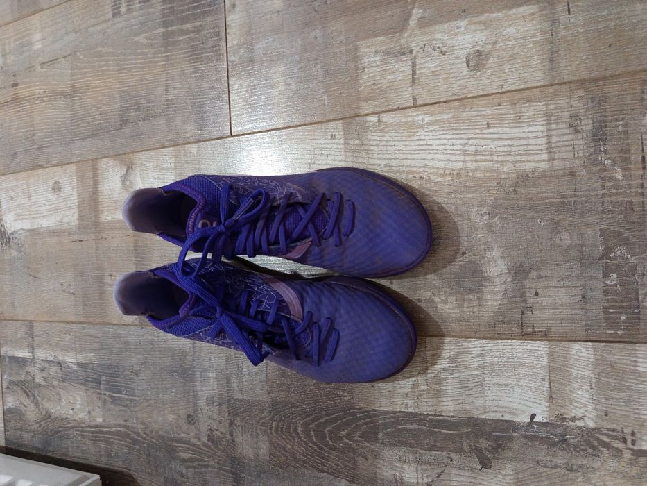 Футболни обувки от Декатлон. Нови!