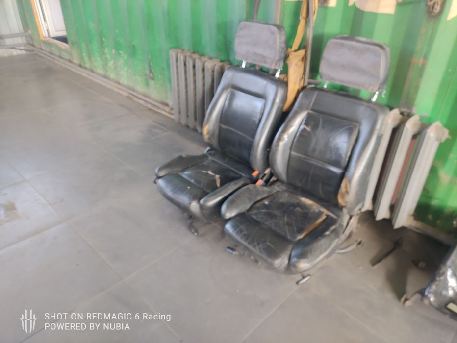 Продам сидения передние Ауди 80б3 б4, задние Ауди 100с4