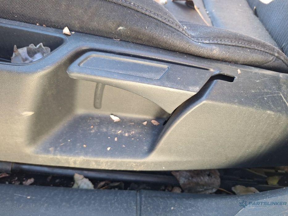 Maner reglaj scaun stanga fata SKODA OCTAVIA 1Z3 2004 - 2013