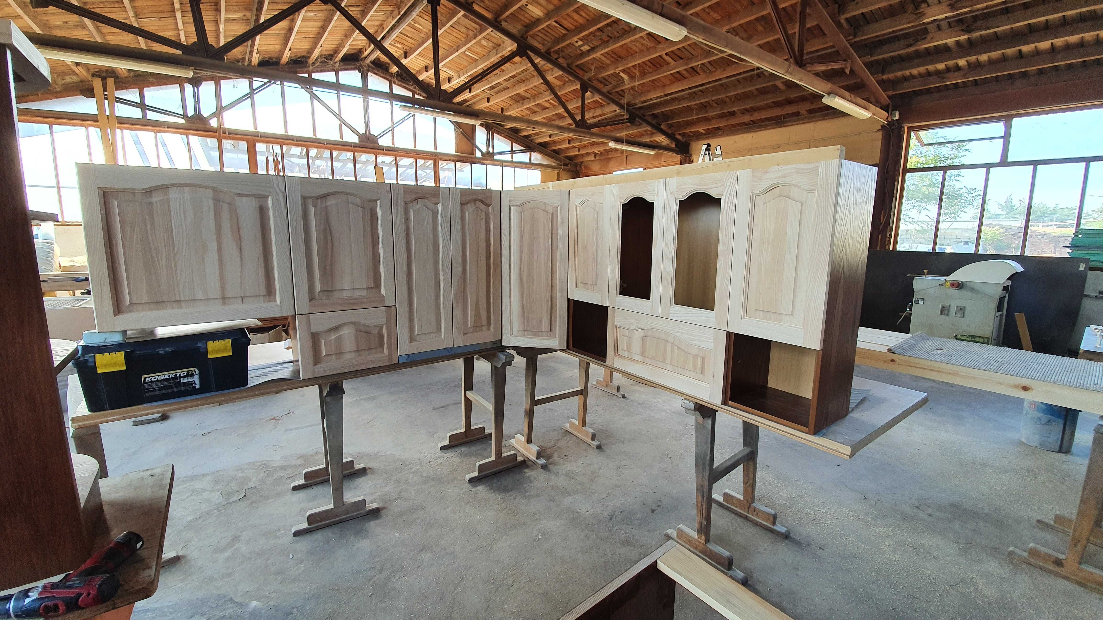 Мебелни и кухненски вратички от масивна дървесина,лакиране,боядисване