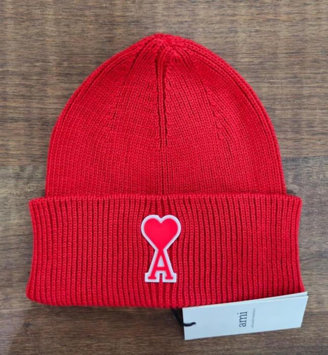 Памучни плетени шапки.