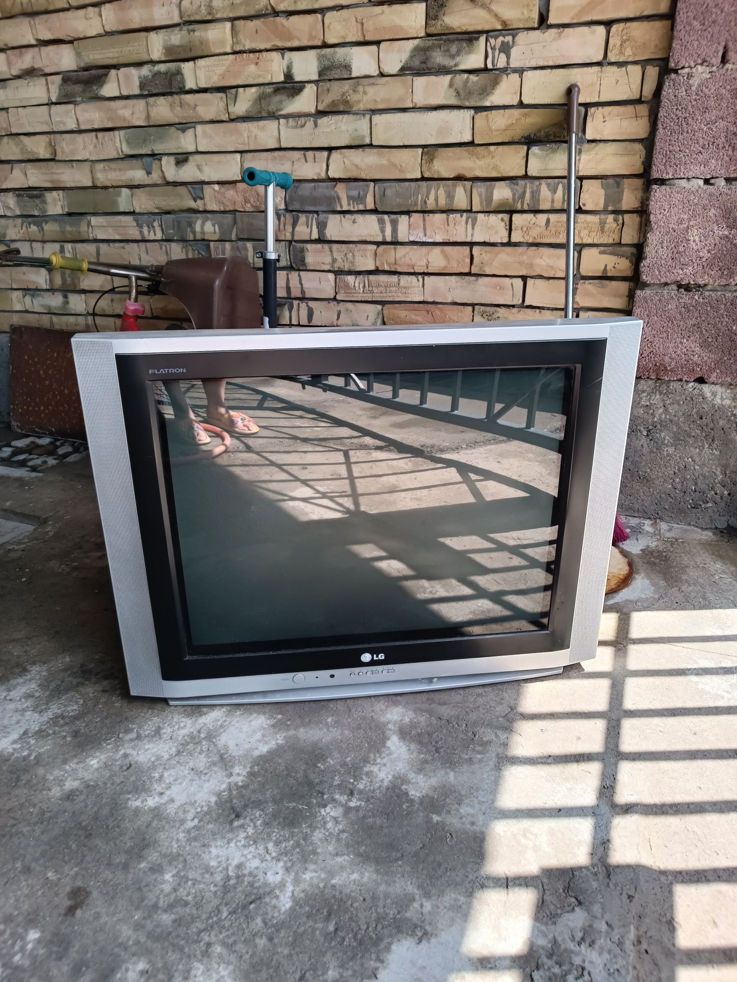 Б/у телевизор. Рабочий