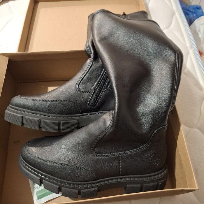 Rieker ботуши нови