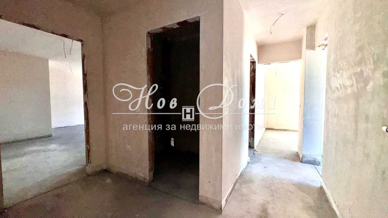 Продава се Тристаен апартамент в Пловдив, Кършияка - 121 кв.м за 1295 €/кв.м - Снимка #13